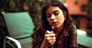 Ήμουν ‘η Δυνατή’ Για Όλους – Μέχρι Που Άρχισα Να Κλέβω Αναπτήρες Χωρίς Λόγο Ήμουν ‘η δυνατή’ για όλους