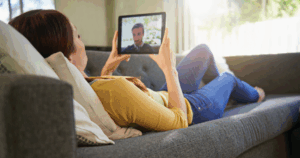 σχέσεις εξ αποστάσεως